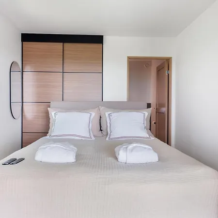Apartment Luksus I Forste Raekke Til Vandet *
