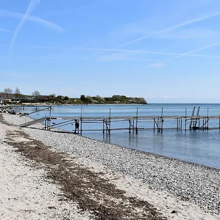 Luksus I Forste Raekke Til Vandet * كيرتيمايند